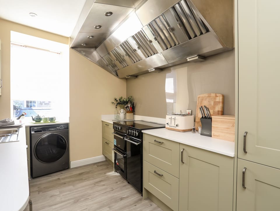 Fridge, dishwasher, electric kettle, toaster