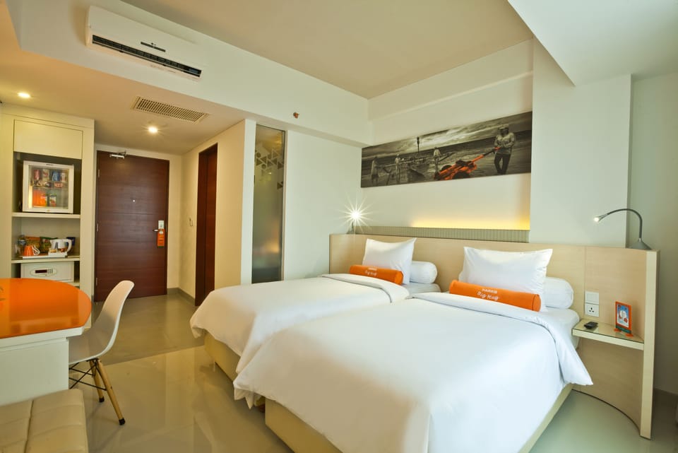 Premium bedding, minibar, in-room safe, desk