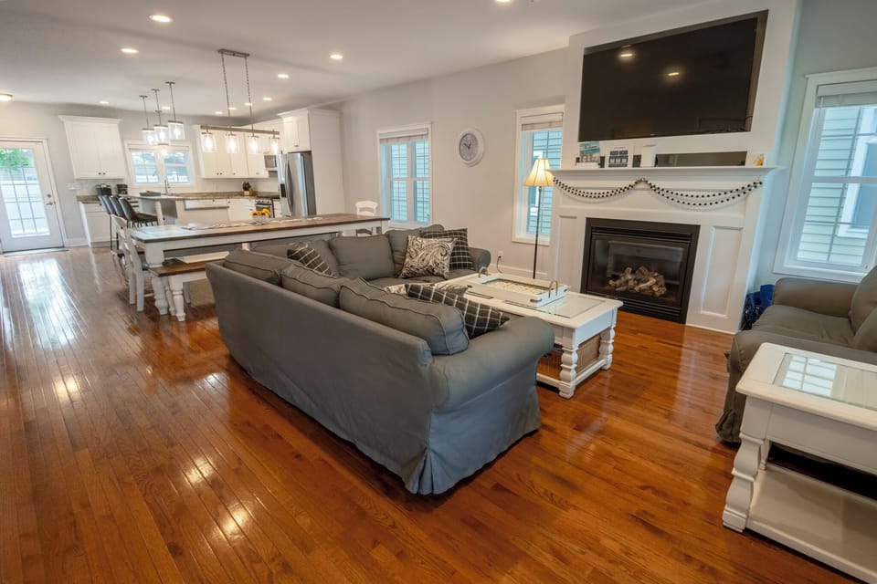 Main House | Main Level | Living Room