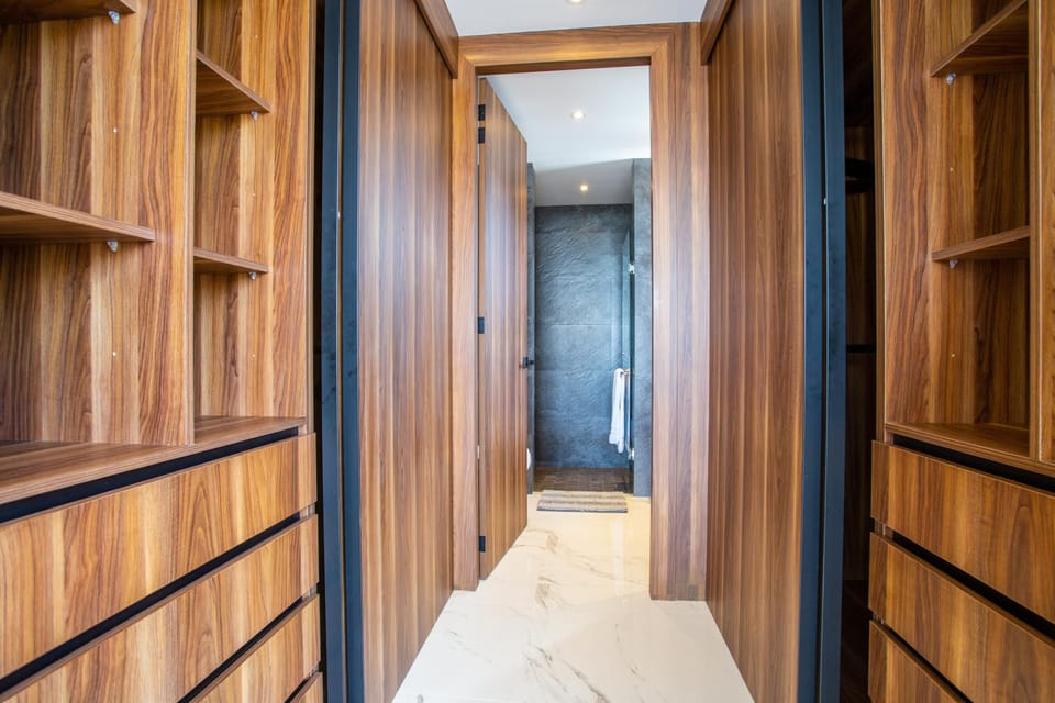 Huge walk-in closet space and ensuite bathroom