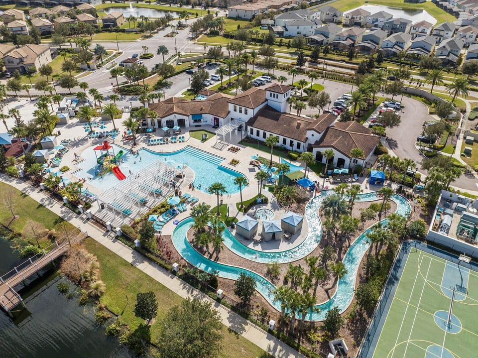 Windsor at Westside lazy river and splash area