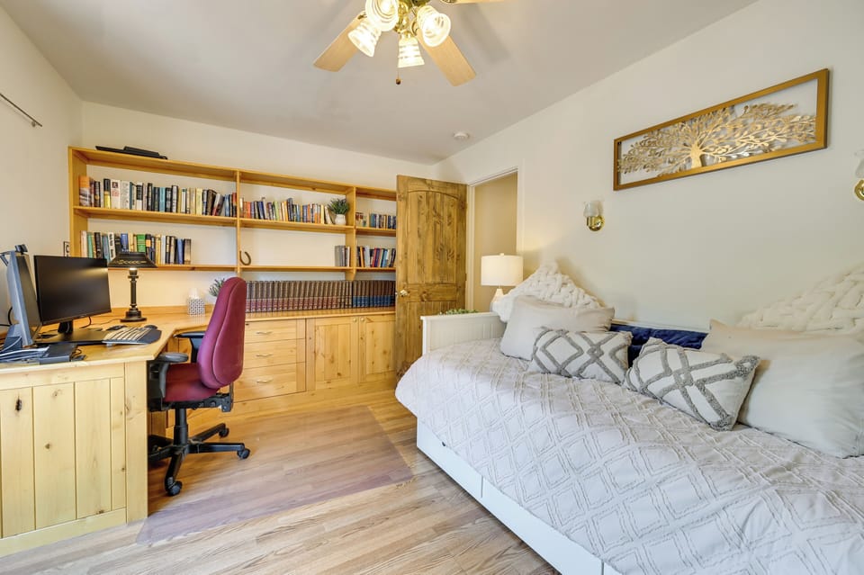 Bedroom 3 | Twin Bed | Twin Trundle | Office Space