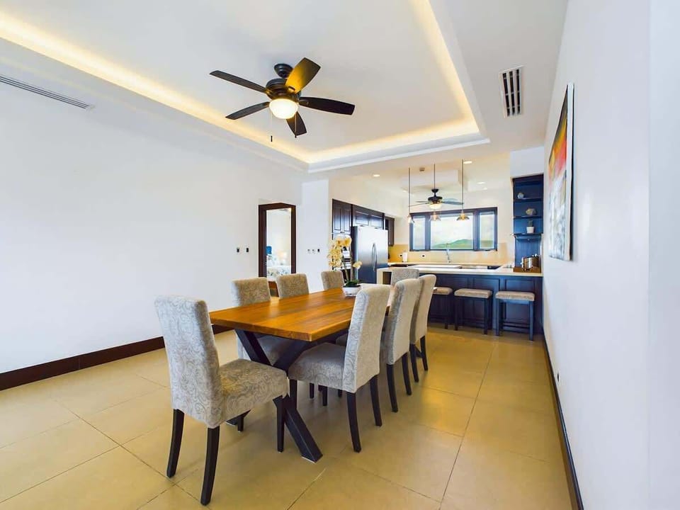 Dining area for 8