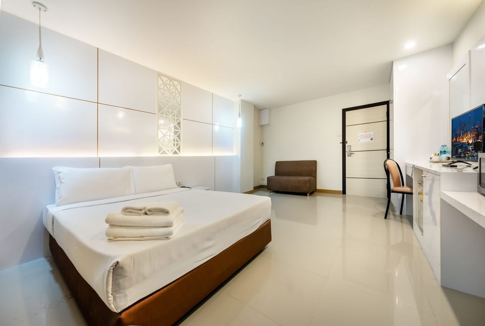 Superior Double or Twin Room | Premium bedding, minibar, in-room safe, desk