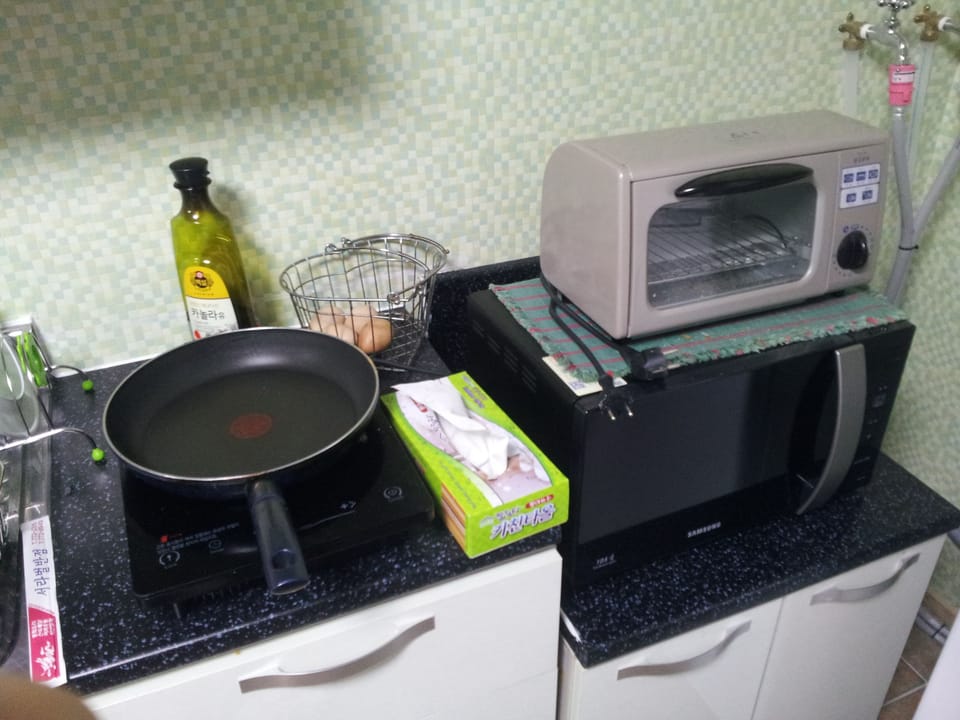 Self-serve breakfast for a fee on weekends