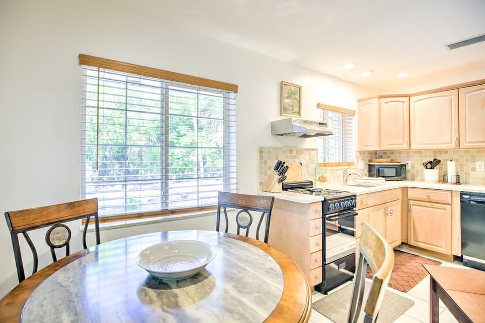  Dining/ Kitchen