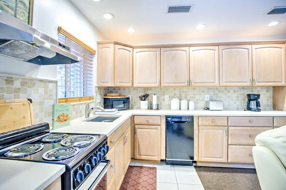 Kitchen (1)