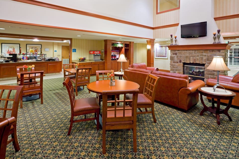The welcoming lobby provides a lounge area for guests to relax.