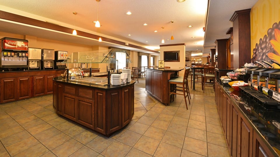 Hungry? Enjoy a delicious meal at the on-site restaurant.