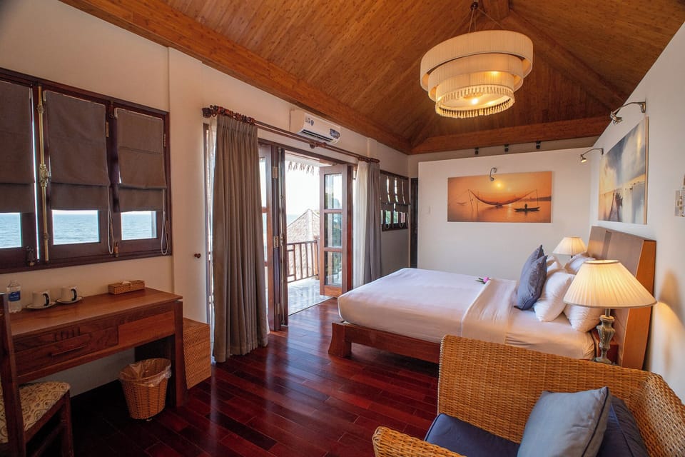 Beach Front Private Pool Villa | Premium bedding, minibar, in-room safe, desk