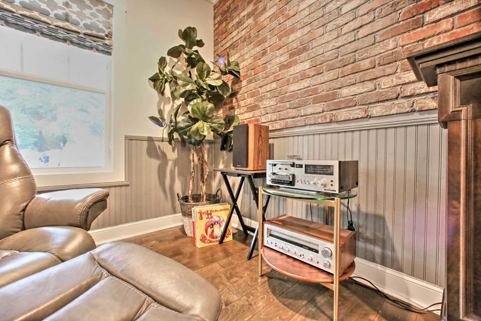 Living Area | Vintage Stereo System