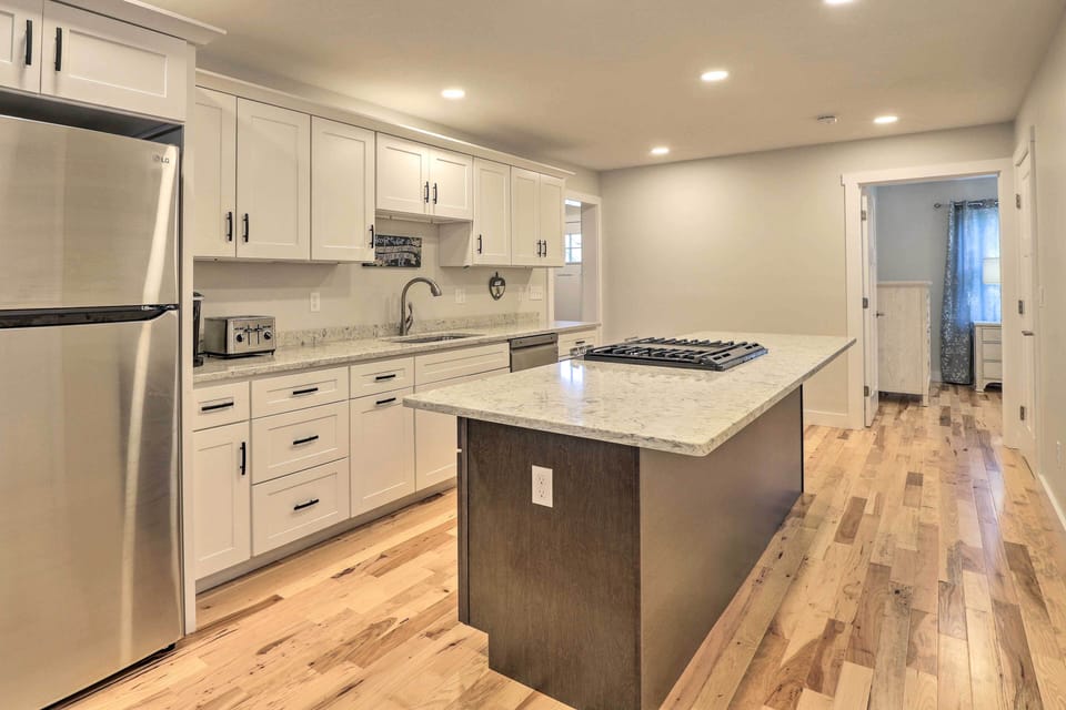 Kitchen | Blender | Coffee Grinder | Crockpot | Toaster Oven
