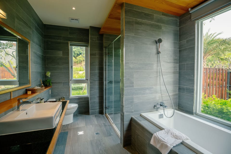 Classic Room, 1 Double Bed, Garden View (Partial Sea view) | Bathroom | Separate tub and shower, deep soaking tub, free toiletries, hair dryer