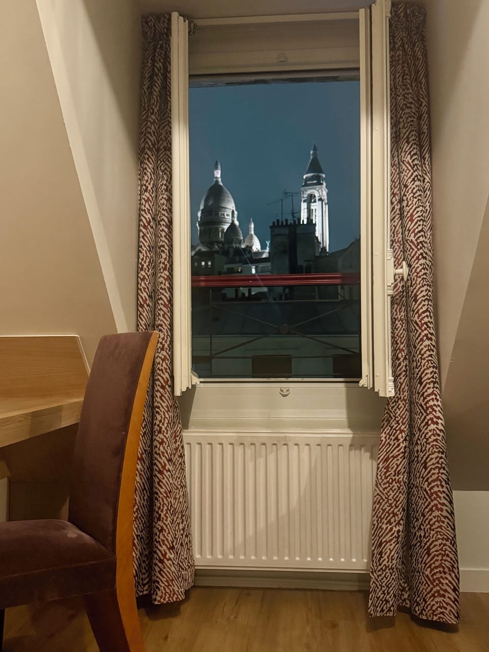 Grand Studio | Premium bedding, free WiFi, bed sheets