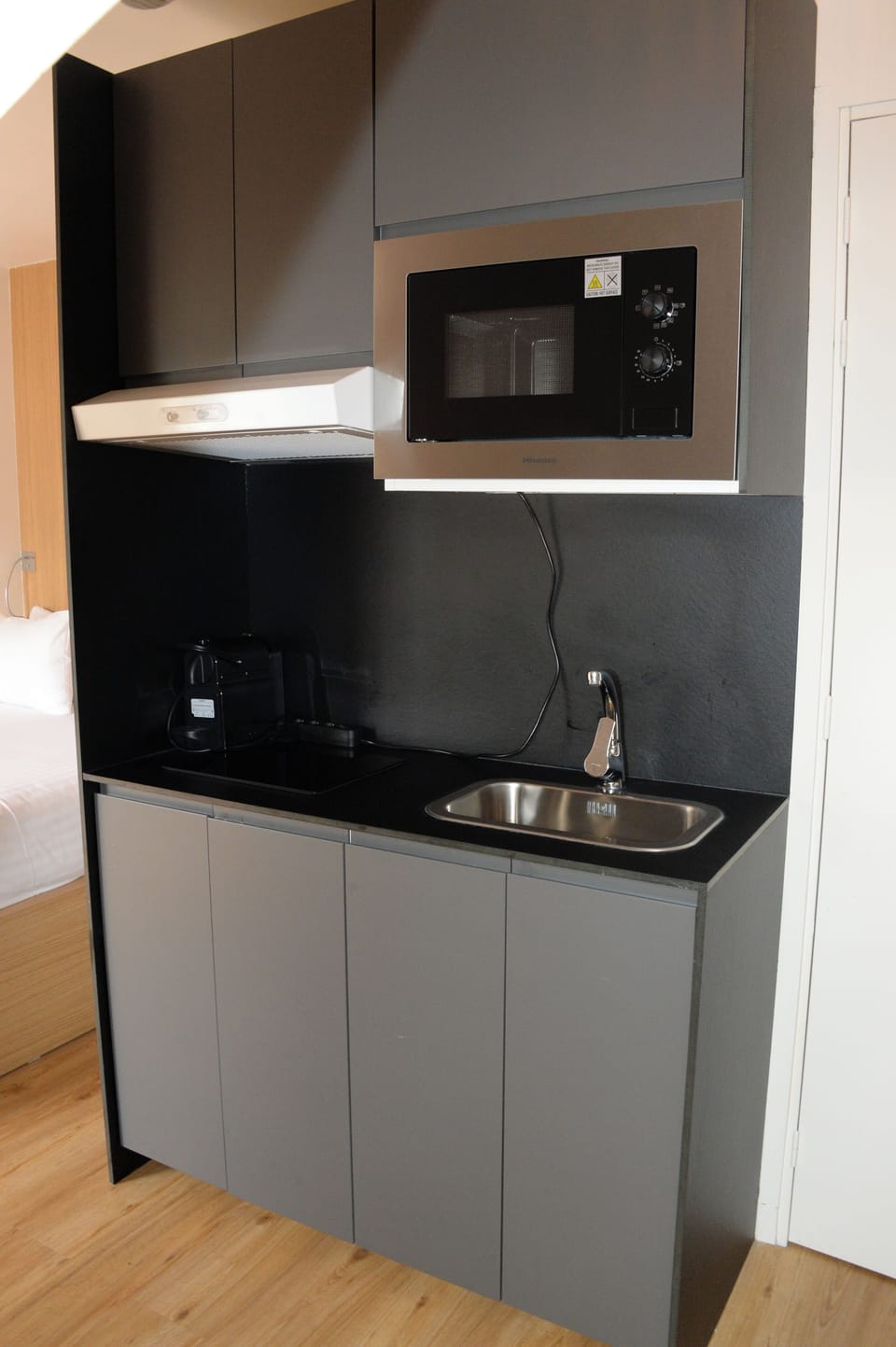 Grand Studio | Premium bedding, WiFi (free), bed sheets