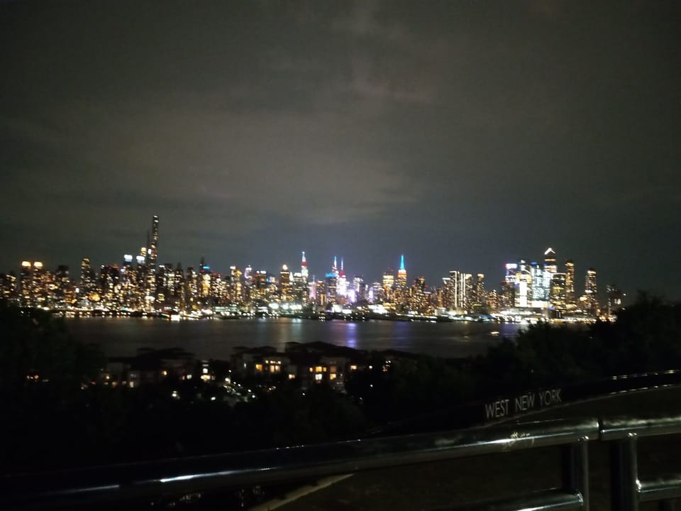Cozy 3 BR for U Near Manhattan View, 15 Min to NYC Apartment in North Bergen