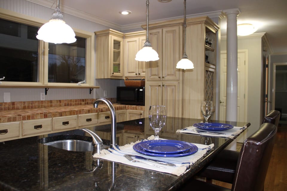 Open floor plan for dining and entertaining