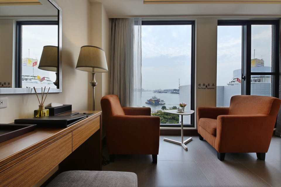 Luxury Double Room with Harbor View | Down comforters, in-room safe, desk, blackout drapes