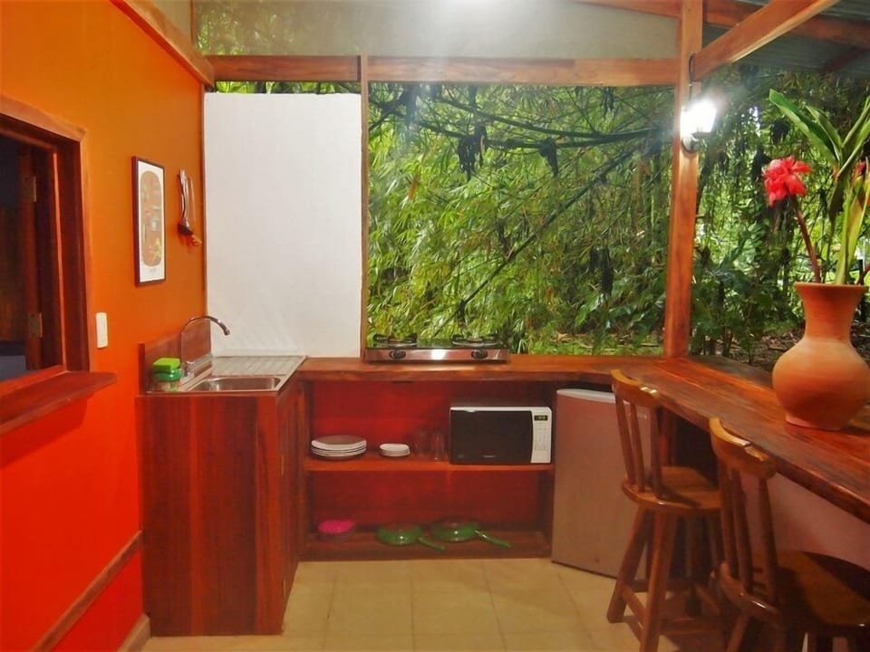 Family Apartment, Private Bathroom, Garden View (Classic Family Room) | Miscellaneous