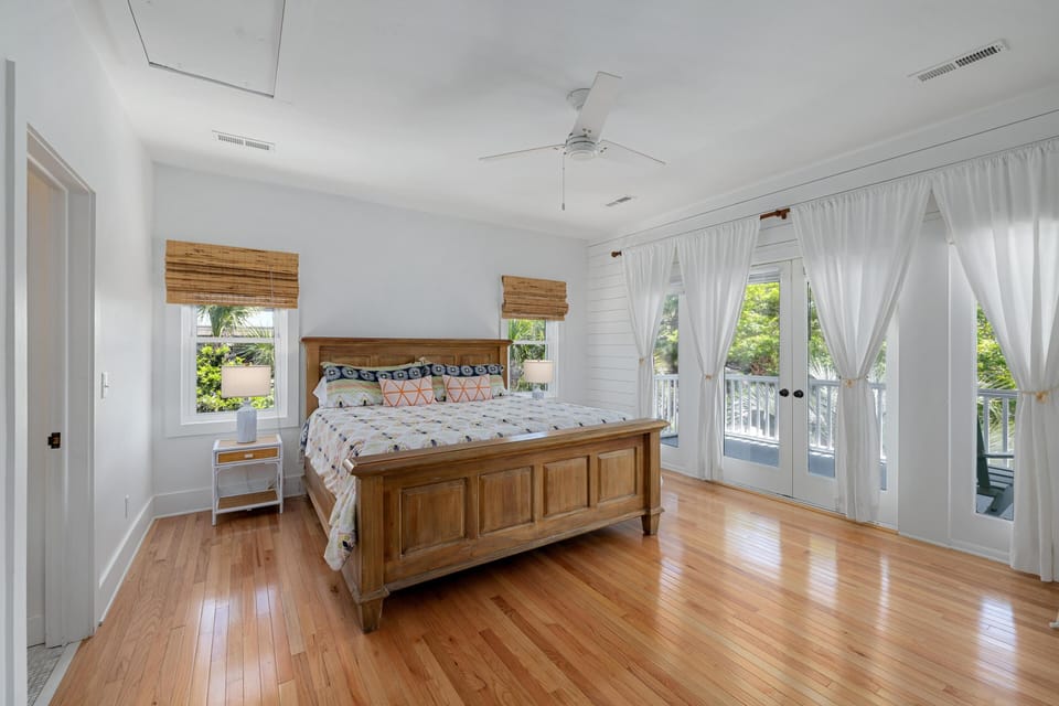 Second Floor King