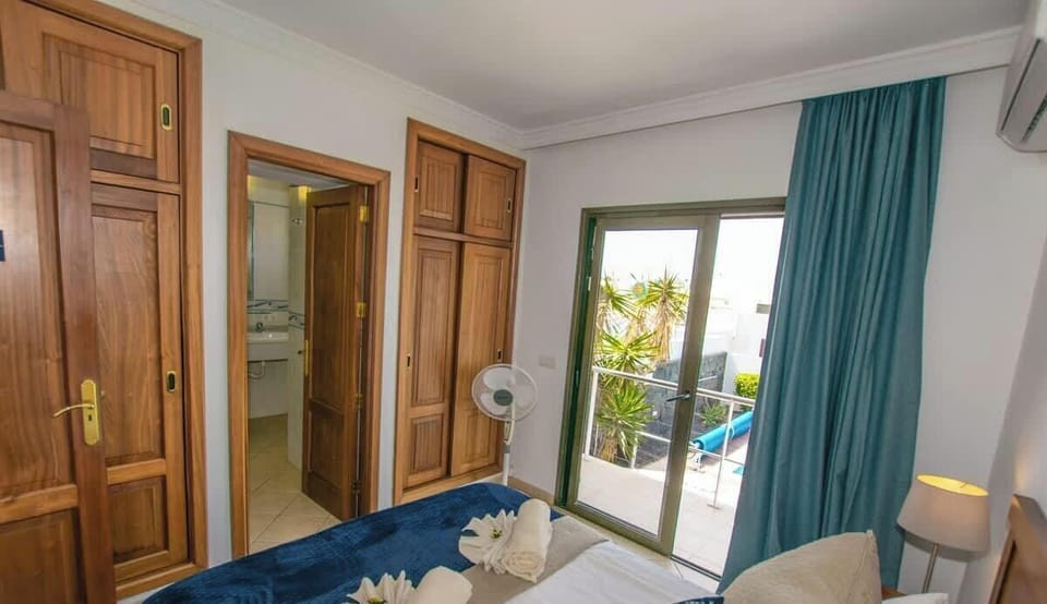 223 - Villa Ventura - Bedroom with Ensuite