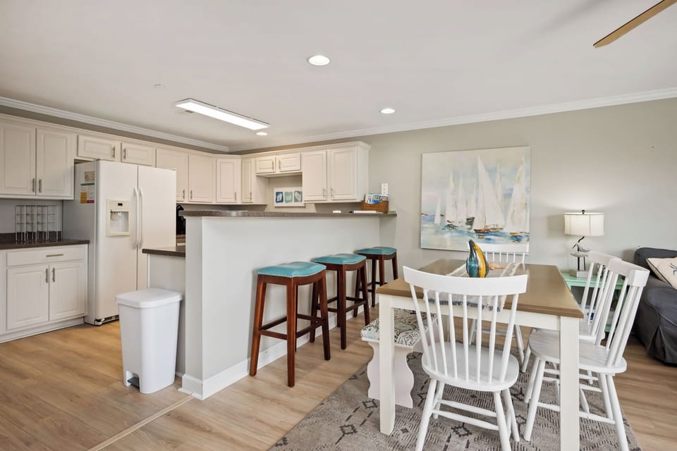 Dining Area / Kitchen - Northeast