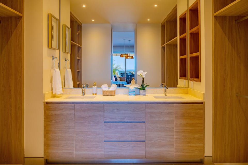 En-suite bathroom