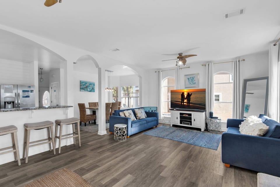 Miramar Charms living room