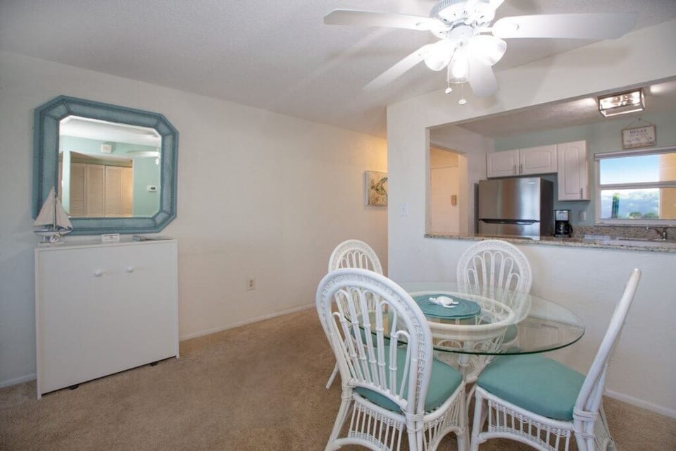 Dining and Kitchen.jpeg