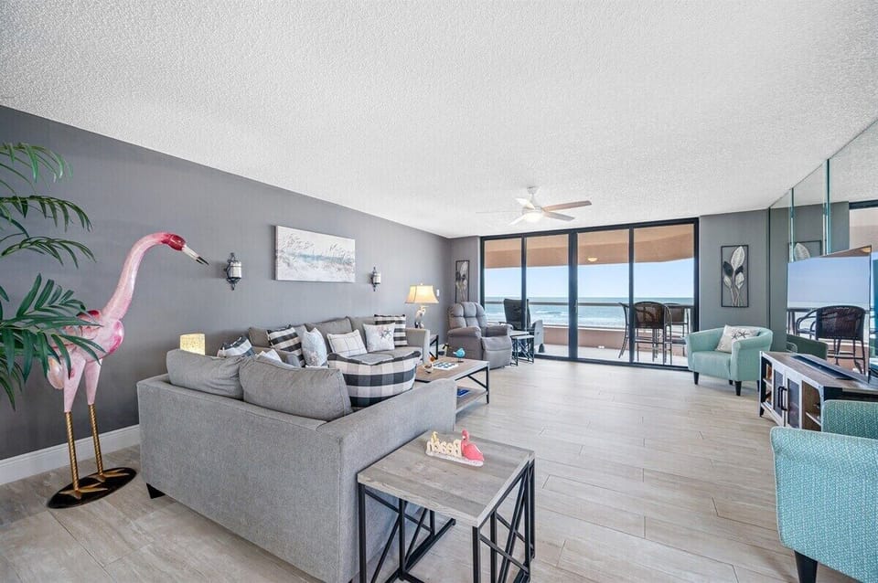 Large Comfy Coastal Livingroom with water views in every direction!