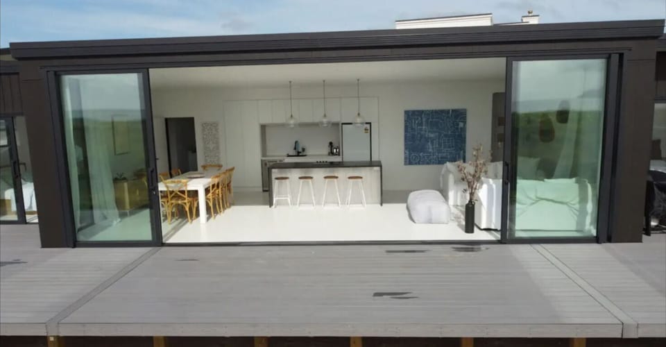 Beautiful inside/outside flow, enjoy a beer or bbq on the deck.