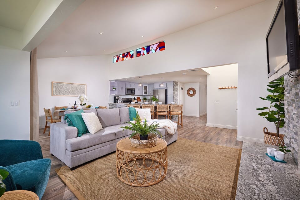 living room with Queen size sleeper sofa