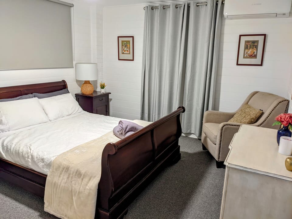 Queen bedroom