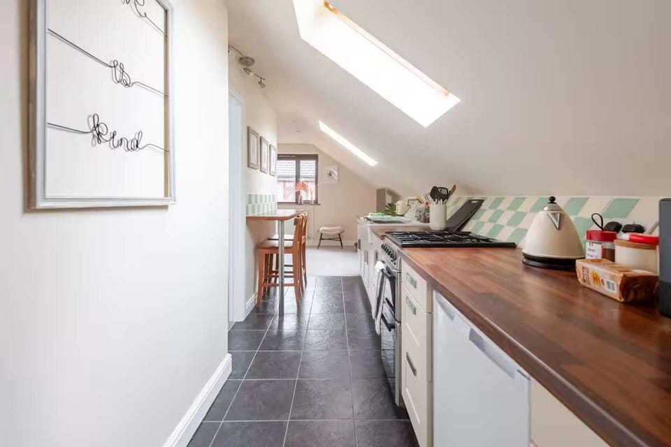 Apartment | Private kitchen | Fridge, microwave, oven, stovetop