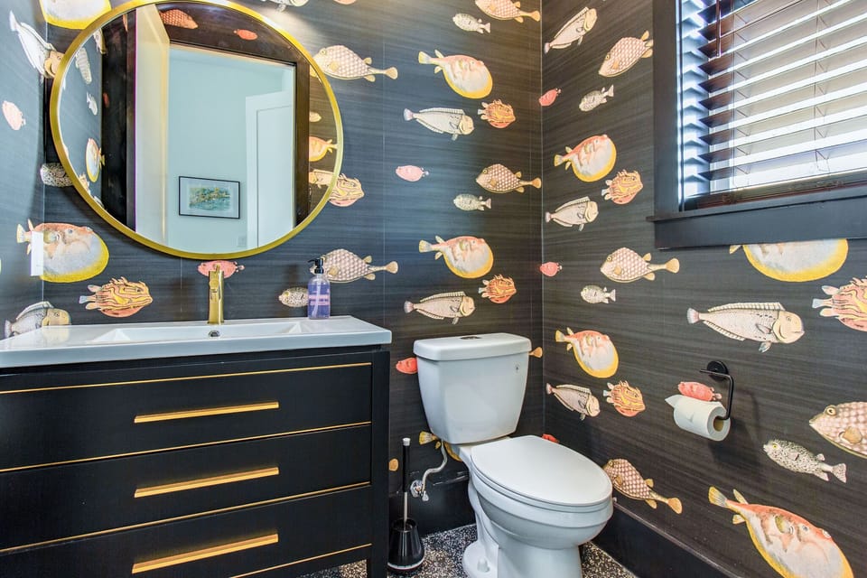 Whimsical "fishy" powder room!