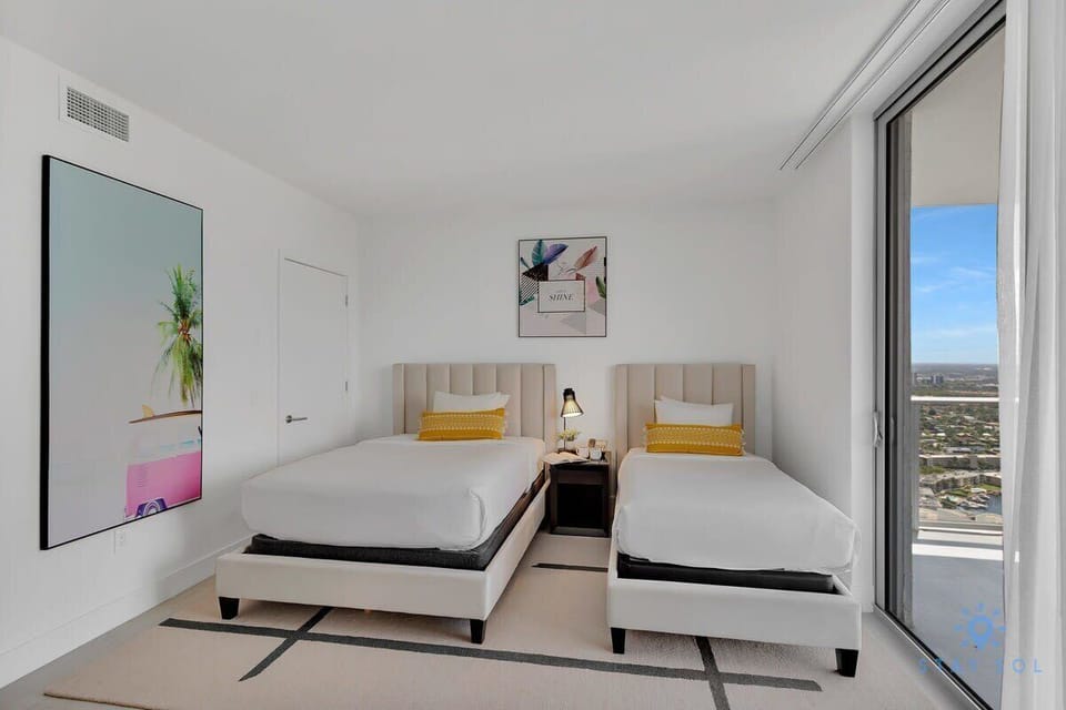 Bedroom 2 (2 Single Beds)