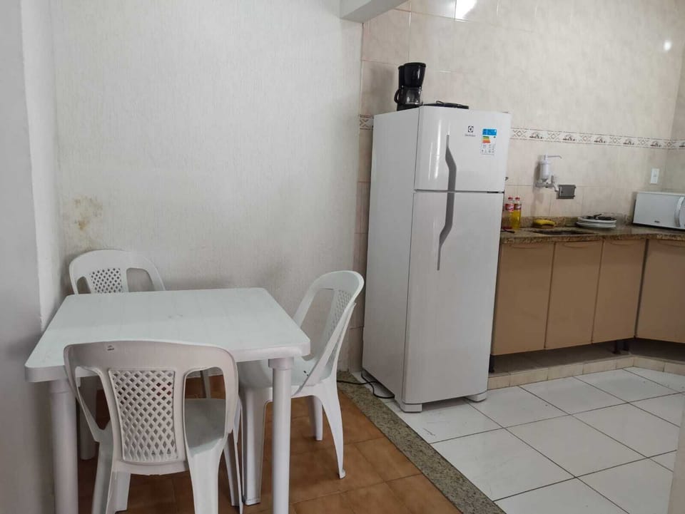 Fridge, microwave, blender