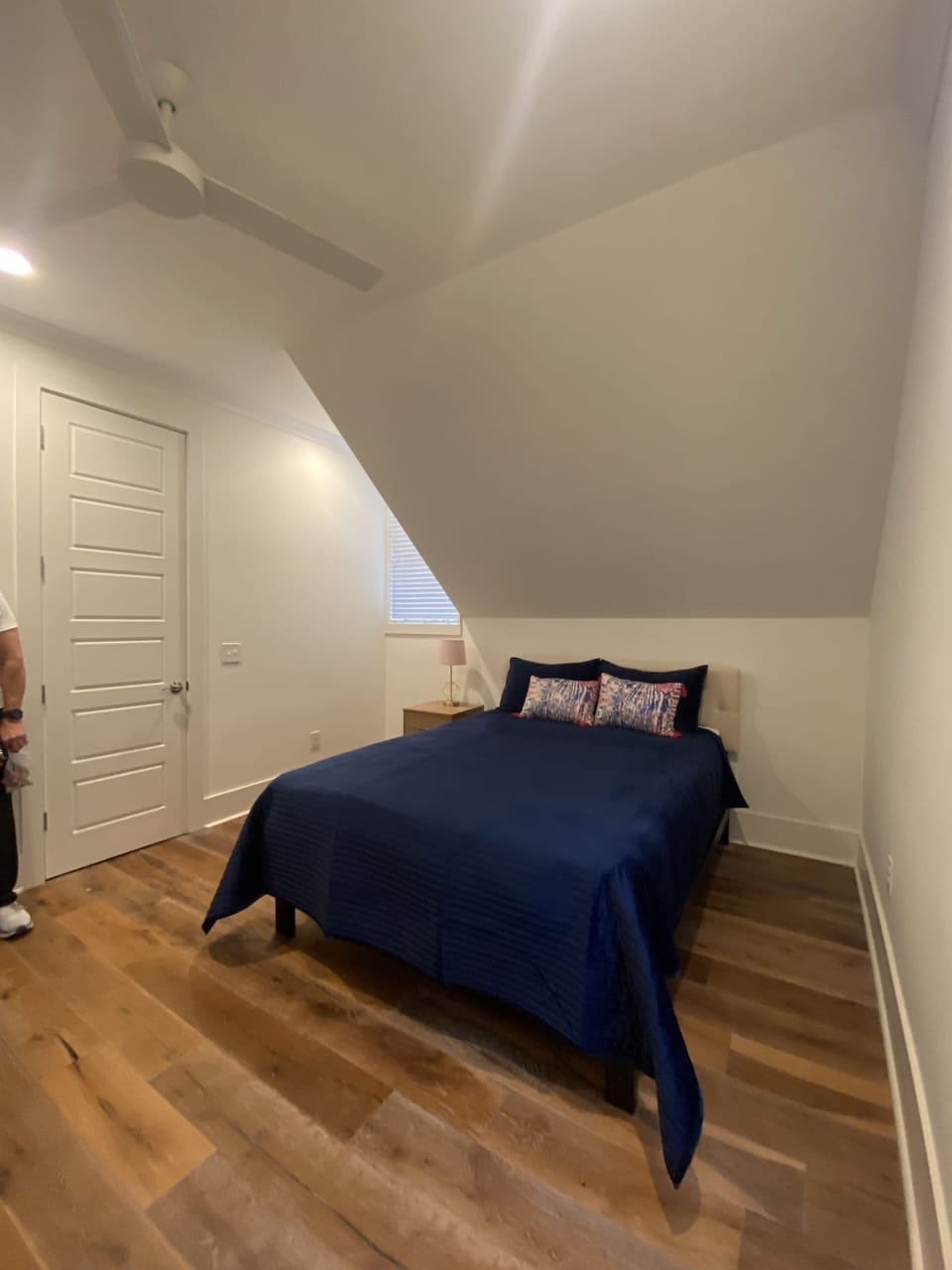 3rd bedroom. Queen bed