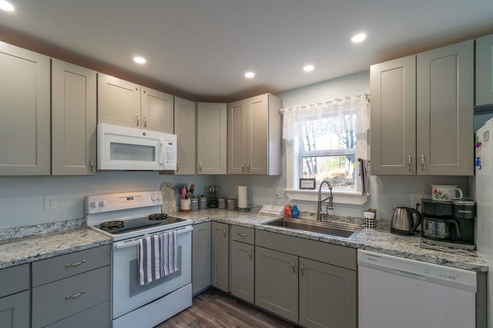 The house is fully stocked plus breakfast items and groceries to start your stay