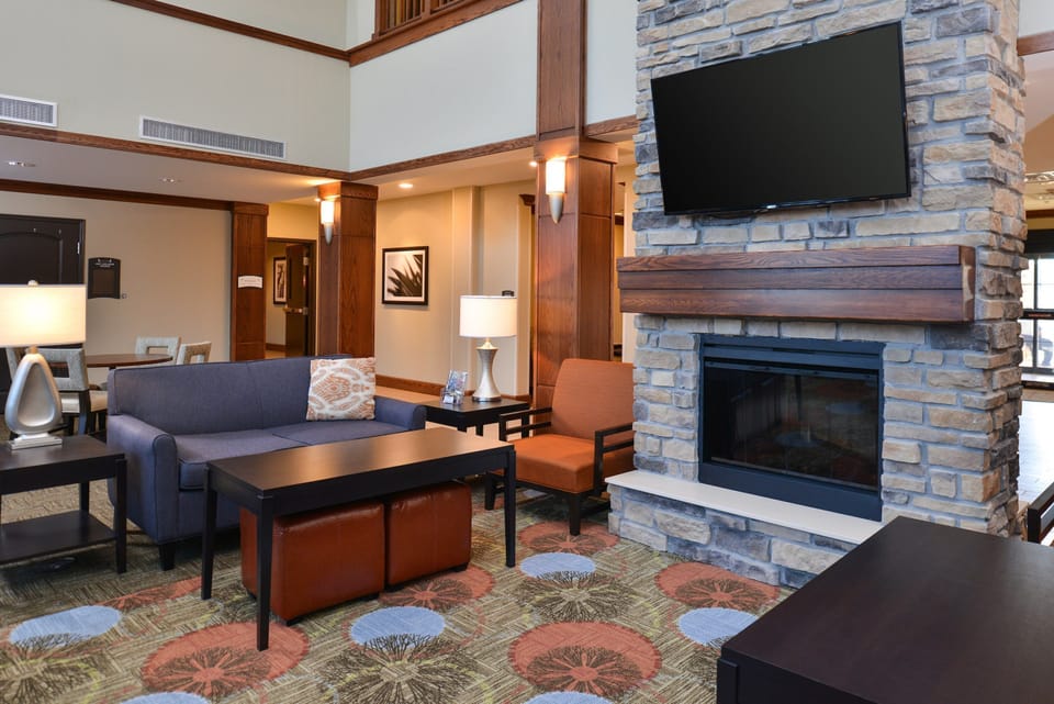 Relax in the communal lounge and catch up with friends and family.