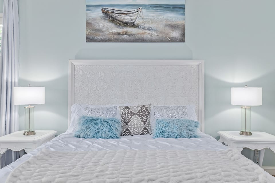 Master bedroom with the king bed 