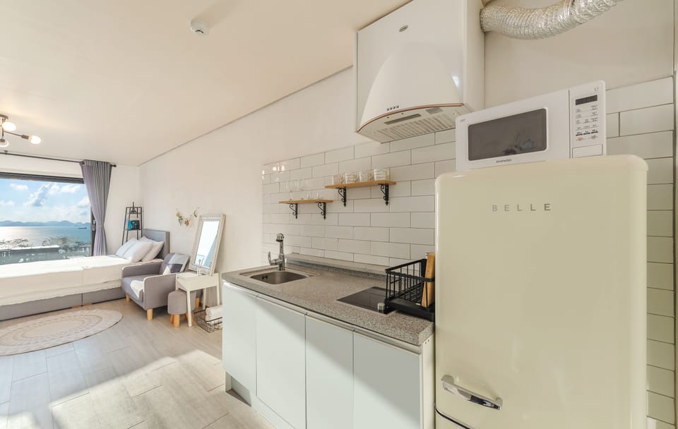 Superior Double Room, Terrace, Ocean View (Shamu) | Private kitchen | Fridge, microwave, stovetop, electric kettle