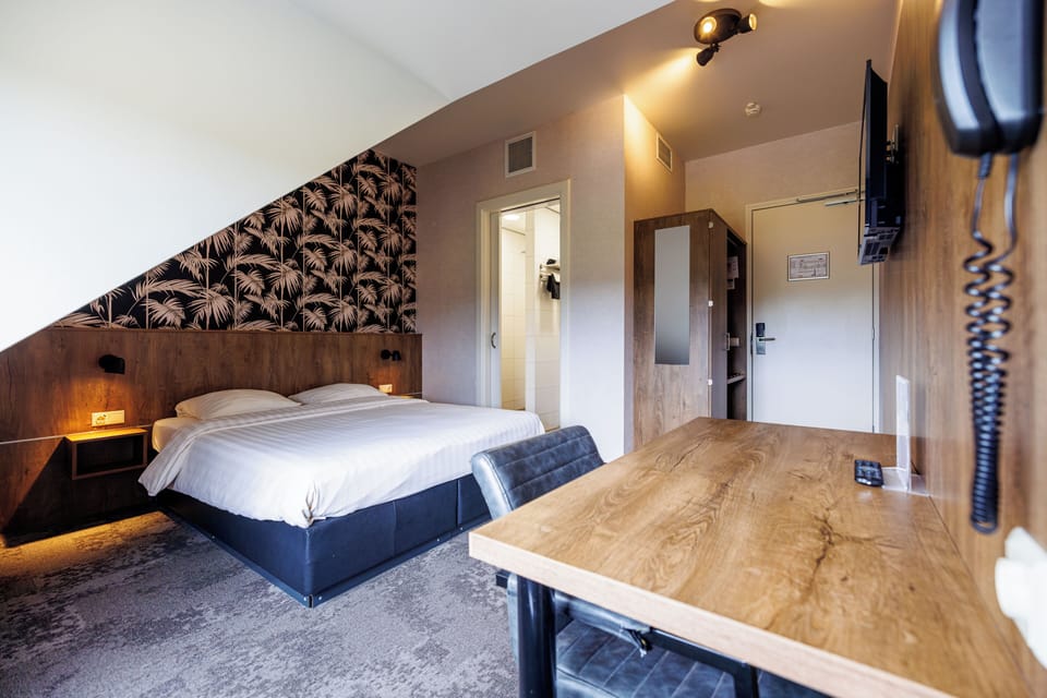 Luxury Double Room | In-room safe, desk, laptop workspace, free WiFi