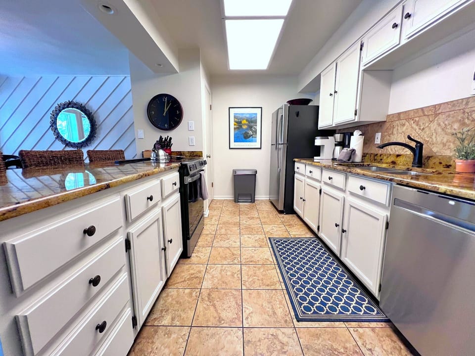 Fully equipped kitchen to meet all your cooking needs
