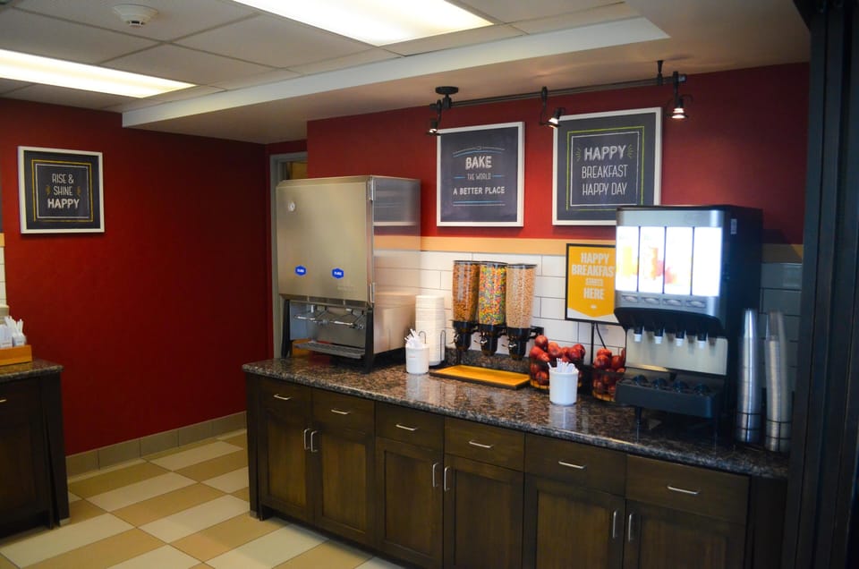 Free daily buffet breakfast