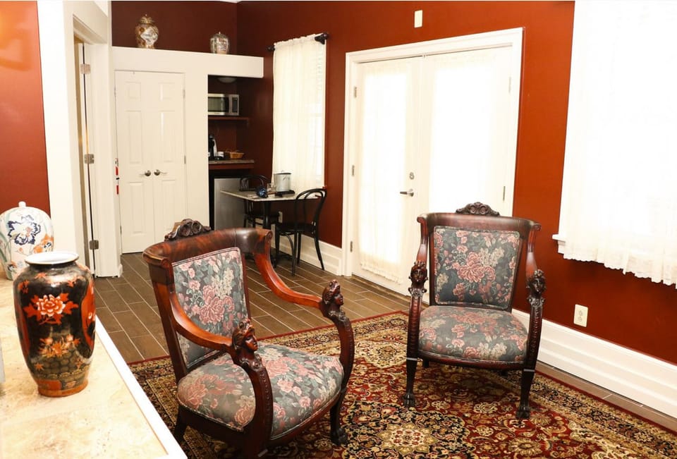 Suite, Private Bathroom (15 Suite) | Living area | TV