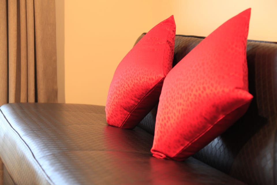 Premium bedding, blackout drapes, free WiFi, bed sheets