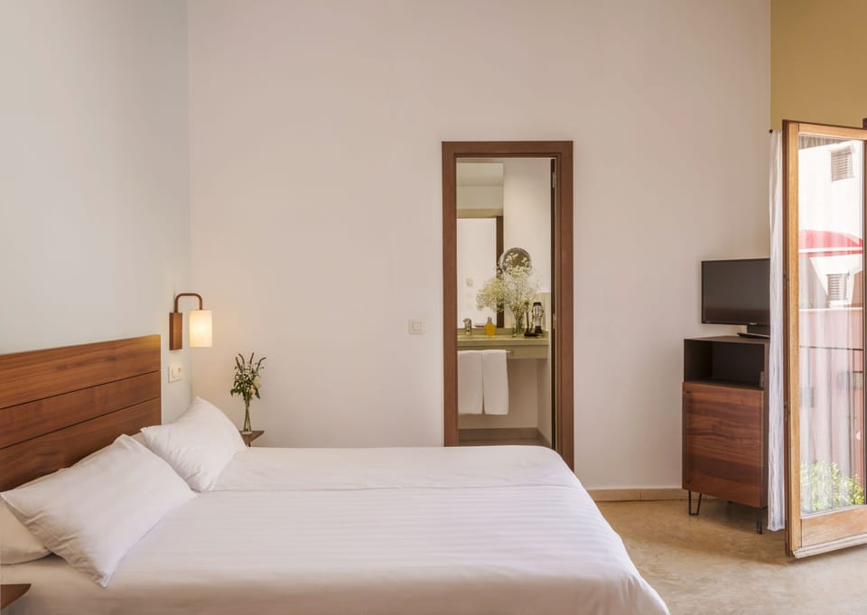 Comfort Double Room | Premium bedding, down comforters, minibar, in-room safe