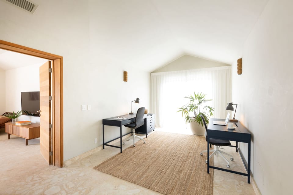 Casa Delfin - Office Room (3rd Floor).