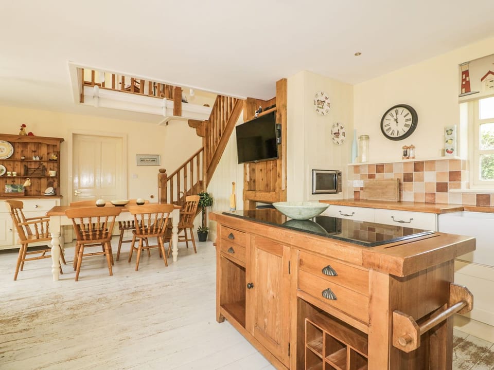 Cottage | Interior